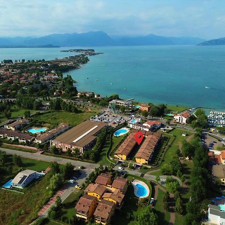 Artemide Apartment - A Soli 150M Dal Lago Di Garda Sirmione Eksteriør bilde