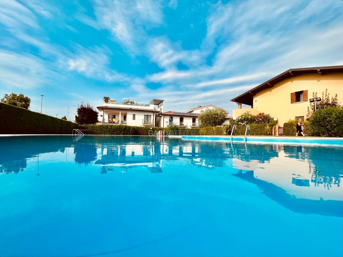Artemide Apartment - A Soli 150M Dal Lago Di Garda Sirmione Eksteriør bilde