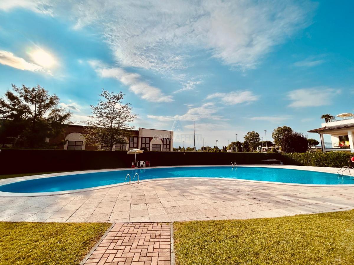 Artemide Apartment - A Soli 150M Dal Lago Di Garda Sirmione Eksteriør bilde