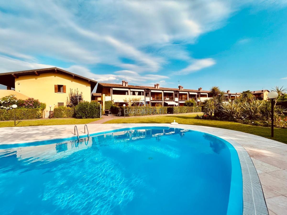 Artemide Apartment - A Soli 150M Dal Lago Di Garda Sirmione Eksteriør bilde