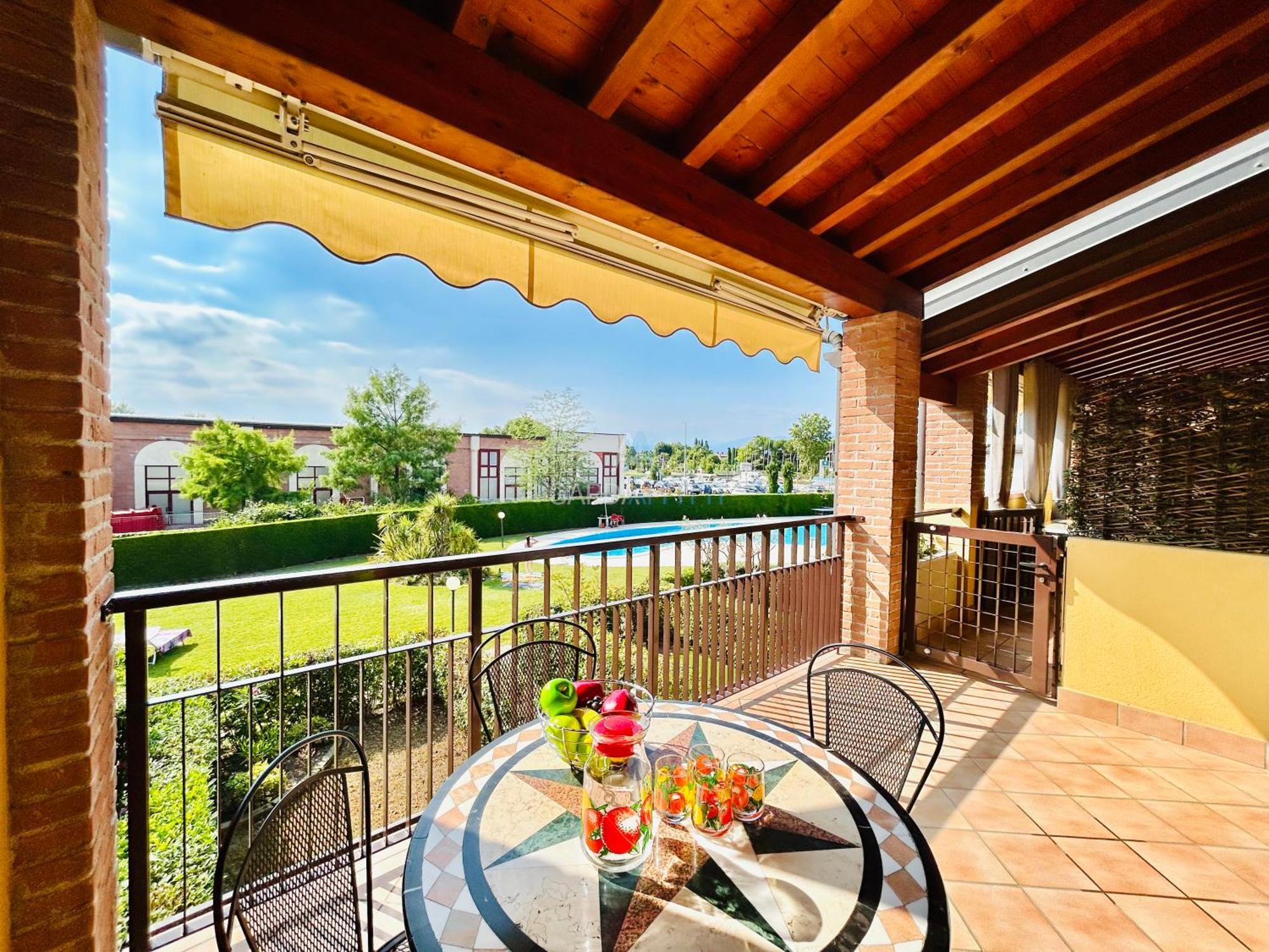 Artemide Apartment - A Soli 150M Dal Lago Di Garda Sirmione Eksteriør bilde