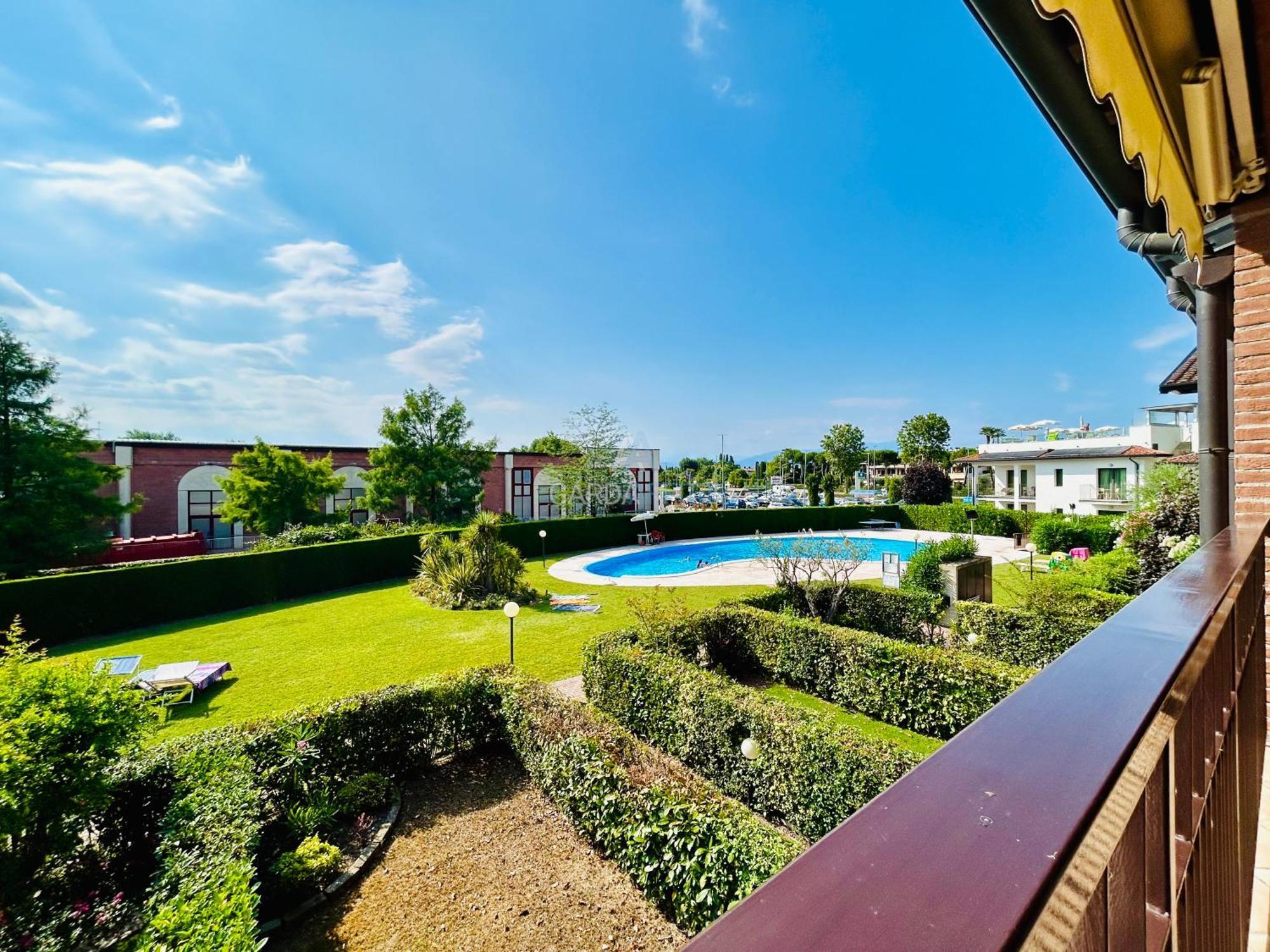 Artemide Apartment - A Soli 150M Dal Lago Di Garda Sirmione Eksteriør bilde