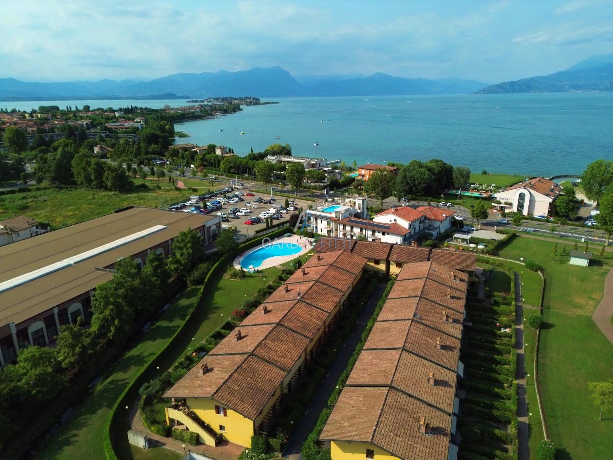Artemide Apartment - A Soli 150M Dal Lago Di Garda Sirmione Eksteriør bilde